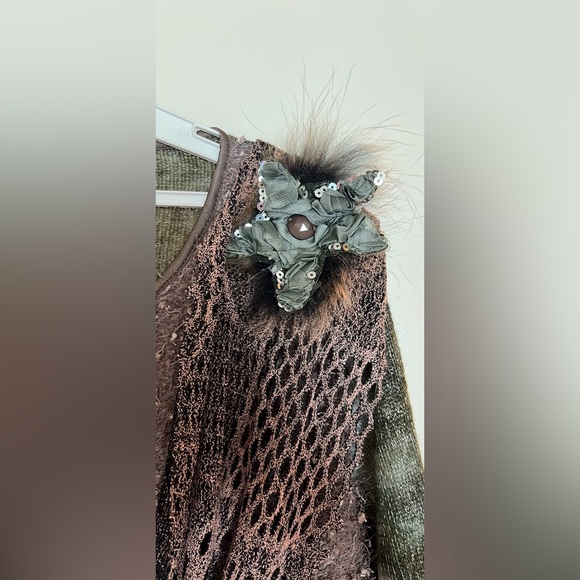 Tapering John Fashion Blouse 🔥 Price Dropped 🔥 - Picture 9 of 9